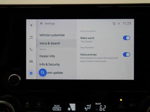 Used 2024 Toyota Highlander LE AWD/4WD image 47