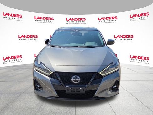 Used 2023 Nissan Maxima SR w/ Sport Mat Group FWD image 8