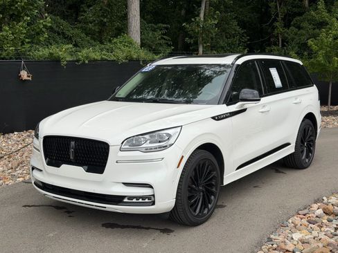 Used 2022 Lincoln Aviator Reserve w/ Equipment Group 201A AWD/4WD image 1
