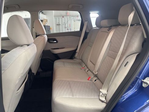 Used 2021 Nissan Rogue SV image 16