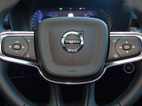 New 2026 Volvo XC40 B5 Ultra w/ Climate Package AWD/4WD image 23