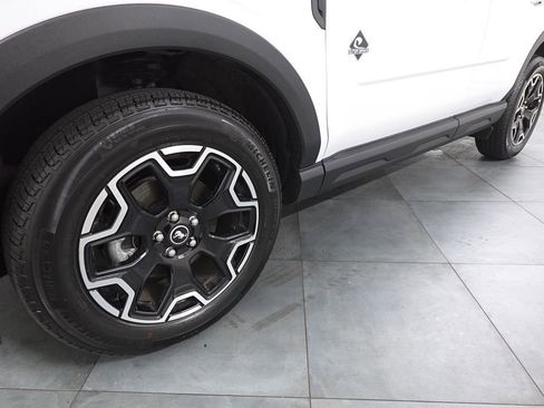 Used 2025 Ford Bronco Sport Outer Banks w/ Outer Banks Tech Package+ image 32