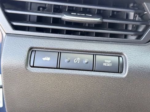 Used 2024 Nissan Altima 2.5 SR FWD image 23