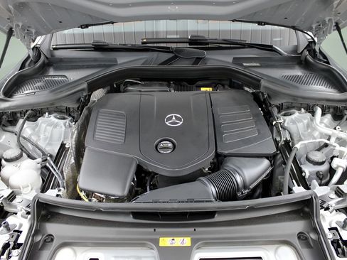 Used 2026 Mercedes-Benz GLC 300 image 40