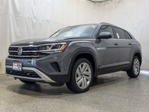 Used 2021 Volkswagen Atlas Cross Sport SE AWD/4WD image 2