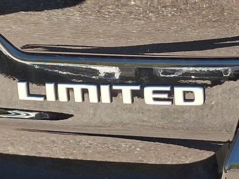 New 2025 Jeep Grand Cherokee Limited image 17