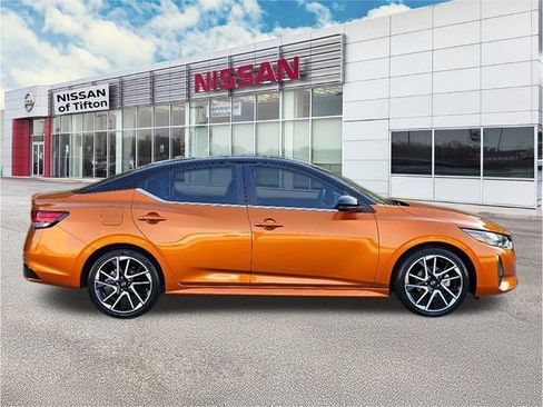 Certified 2024 Nissan Sentra SR w/ SR Premium Package image 8