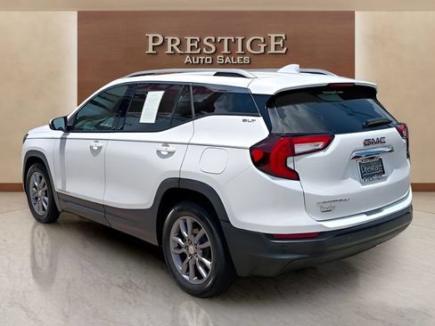 Used 2023 GMC Terrain SLT FWD image 9