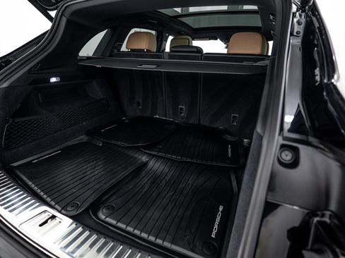 Certified 2026 Porsche Cayenne AWD/4WD image 24