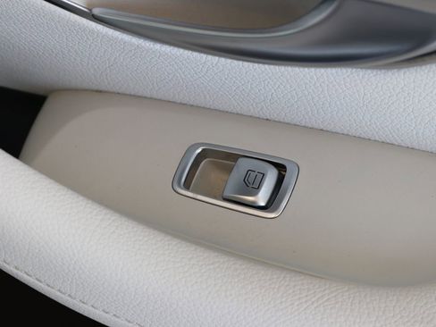 Used 2022 Mercedes-Benz E 450 4MATIC All-Terrain Wagon image 37
