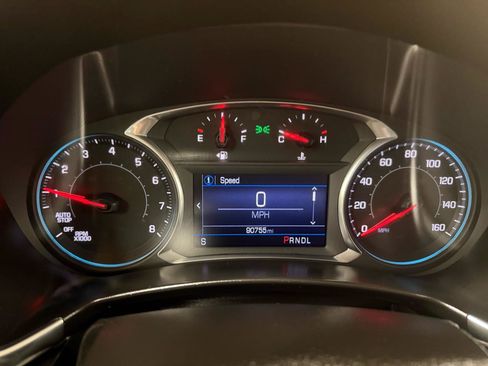 Used 2019 Chevrolet Equinox LT FWD image 16