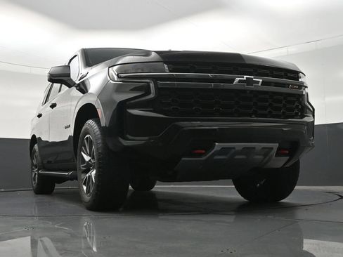 Used 2022 Chevrolet Tahoe Z71 w/ Luxury Package AWD/4WD image 31