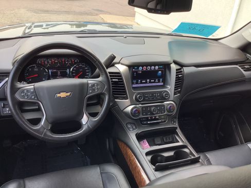 Used 2018 Chevrolet Suburban Premier AWD/4WD image 13