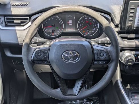 Used 2020 Toyota RAV4 XLE FWD image 15