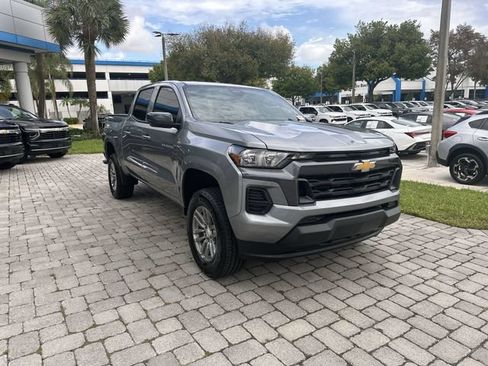 Used 2026 Chevrolet Colorado LT RWD image 17