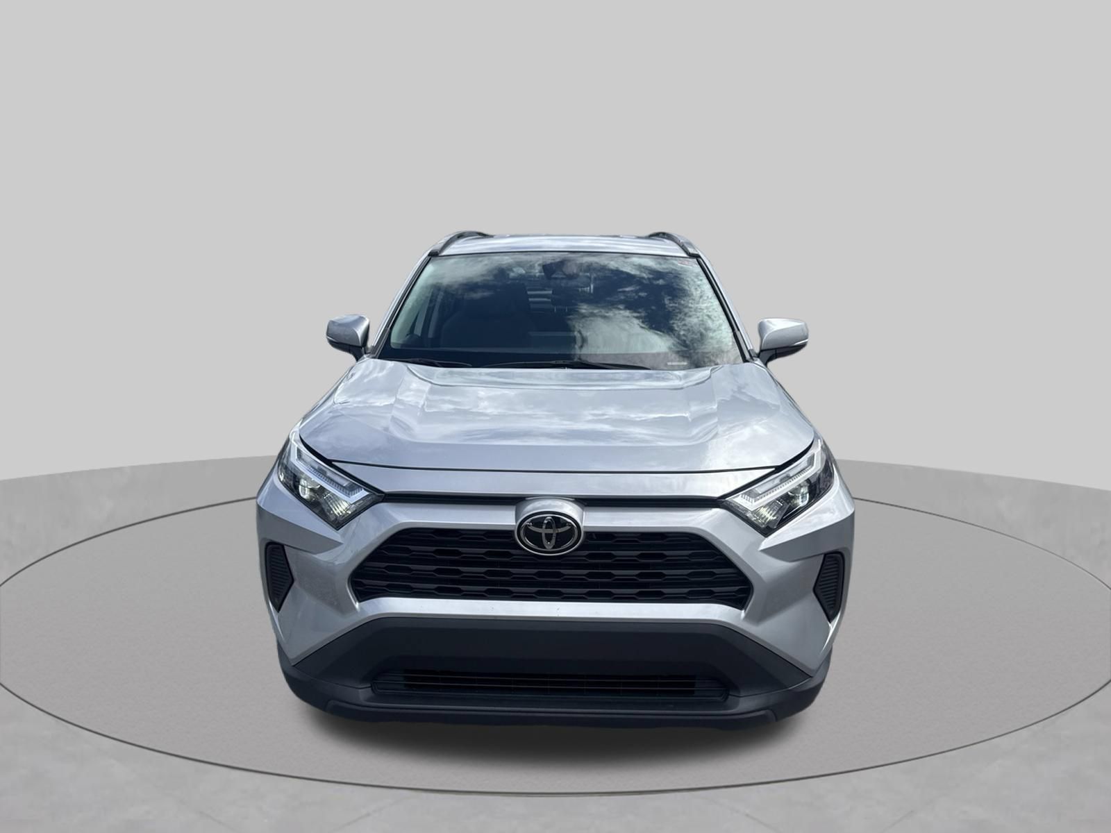 Used 2024 Toyota RAV4 XLE AWD/4WD image 9