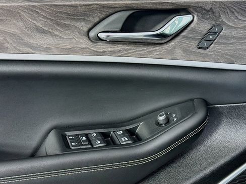 Used 2024 Jeep Grand Cherokee Limited 4xe image 19