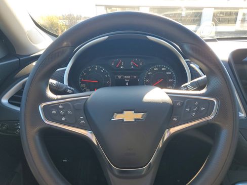 Used 2023 Chevrolet Malibu LT image 19