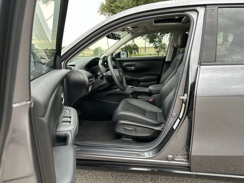 Used 2023 Honda HR-V EX-L image 10
