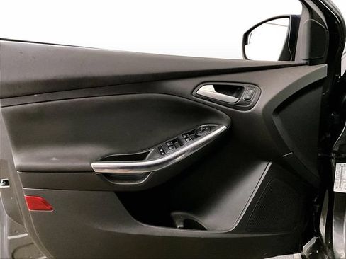 Used 2017 Ford Focus ST w/ Equipment Group 401A FWD image 22