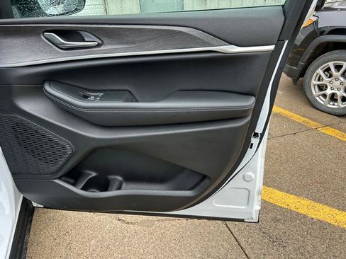 New 2025 Jeep Grand Cherokee Limited AWD/4WD image 22