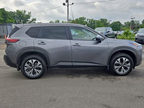 Used 2023 Nissan Rogue SV AWD/4WD image 7