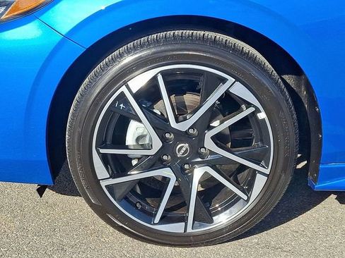 Used 2025 Nissan Sentra SR image 8