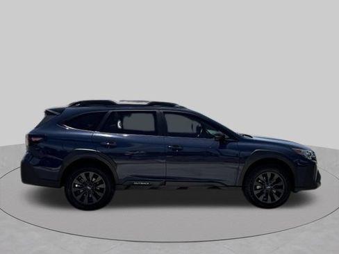 Used 2025 Subaru Outback Onyx Edition XT AWD/4WD image 8
