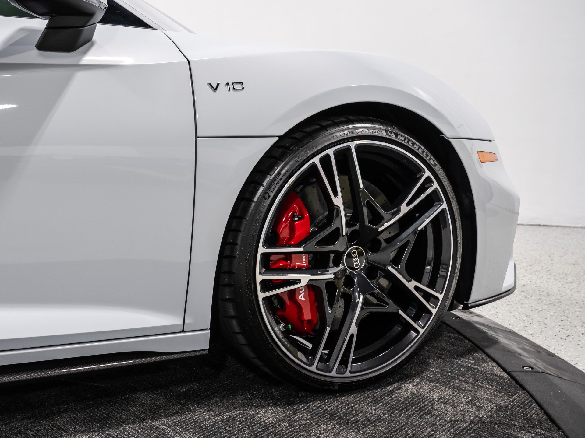 Used 2023 Audi R8 V10 performance AWD/4WD image 36