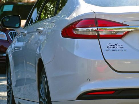 Used 2018 Ford Fusion SE w/ Fusion SE Technology Package FWD image 31