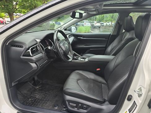 Used 2022 Toyota Camry XSE w/ Navigation Package AWD/4WD image 16
