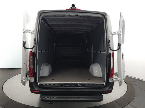 Used 2026 Mercedes-Benz Sprinter 2500 image 22