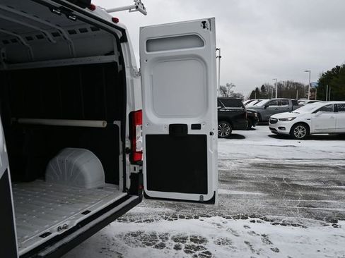 Used 2024 RAM ProMaster 2500 w/ Convenience Group FWD image 12