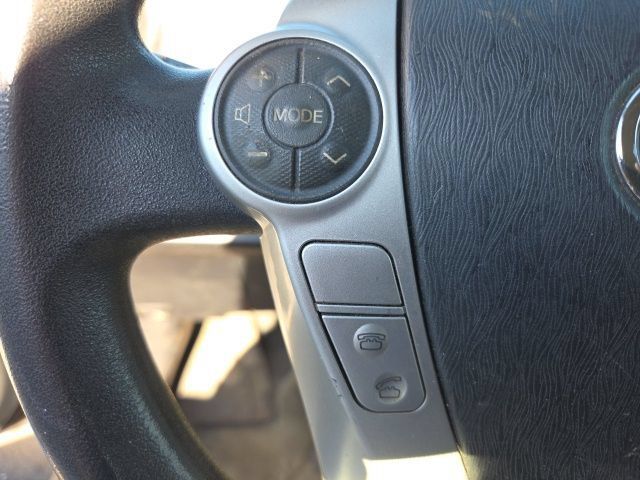Used 2014 Toyota Prius C One FWD image 5