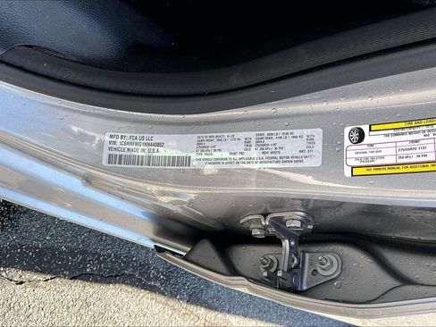 Certified 2022 RAM 1500 Big Horn AWD/4WD image 36