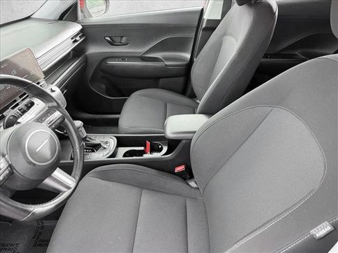 Used 2024 Hyundai Kona SEL image 10