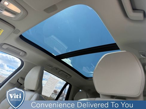 Certified 2023 Volvo XC90 B6 Plus w/ Protection Package AWD/4WD image 19