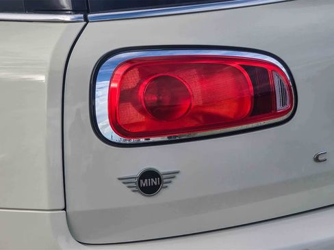 Used 2019 MINI Cooper Clubman S image 11