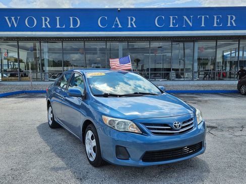 Used 2013 Toyota Corolla LE FWD image 1
