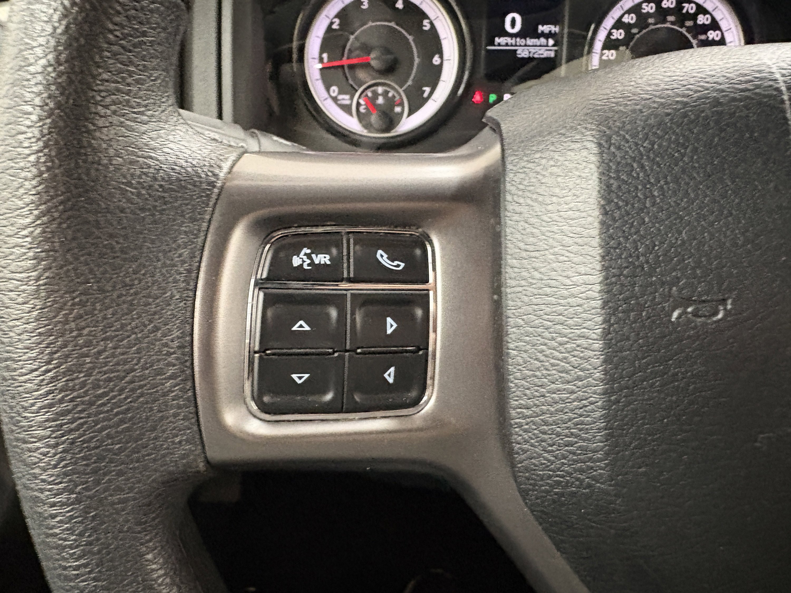 Used 2024 RAM 1500 Warlock RWD image 28
