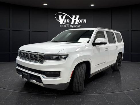Used 2022 Jeep Grand Wagoneer Series I AWD/4WD image 3