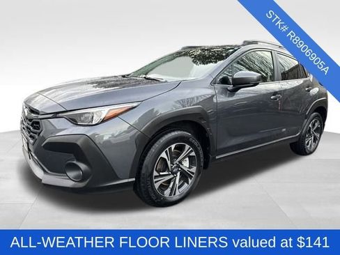 Used 2024 Subaru Crosstrek 2.0i Premium image 3