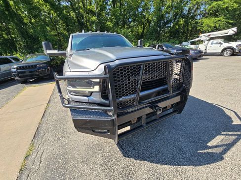Used 2020 RAM 3500 Big Horn w/ Level 2 Equipment Group AWD/4WD image 11