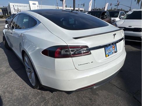 Used 2015 Tesla Model S P90D image 7