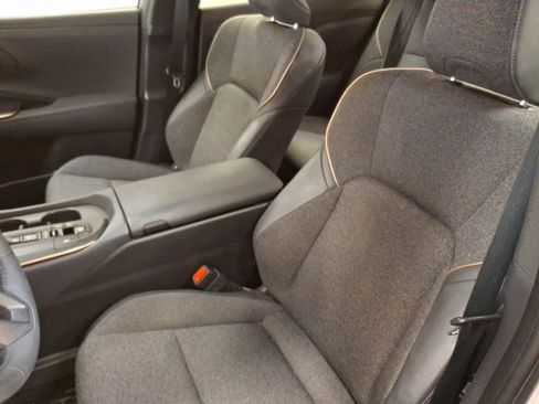 Used 2023 Toyota Crown XLE image 16