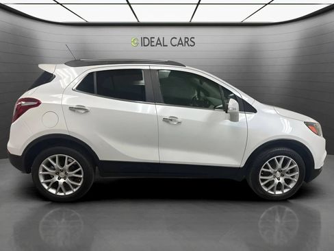 Used 2018 Buick Encore Sport Touring FWD image 4