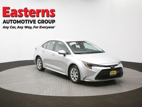 Used 2024 Toyota Corolla LE image 48