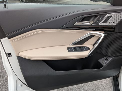 Used 2023 BMW X1 xDrive28i w/ Premium Package image 11