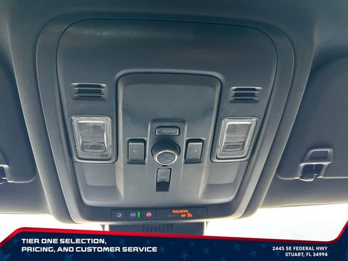Used 2025 GMC Yukon Elevation AWD/4WD image 23