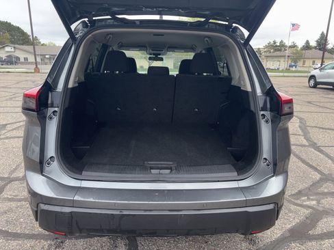 Used 2024 Nissan Rogue SV AWD/4WD image 8
